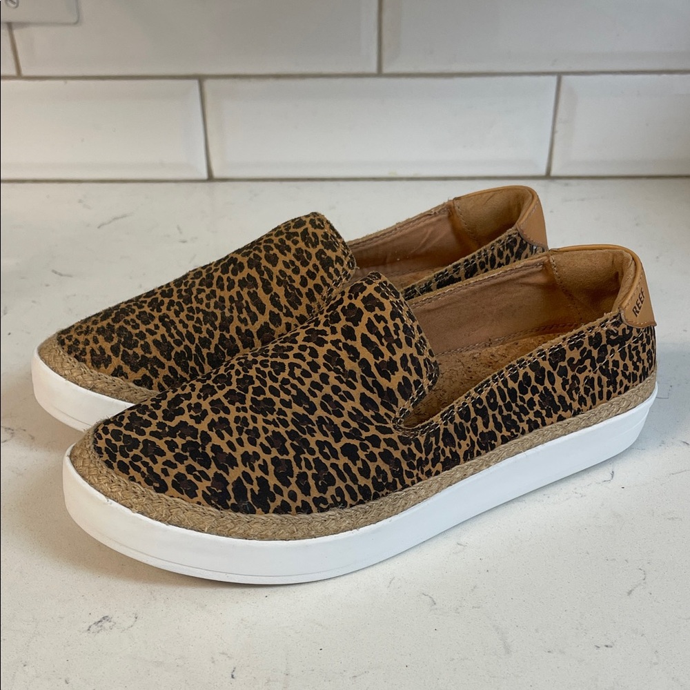 REEF Women's Shoes Cushion Sunrise SE Leopard Print Slip-On Women's Shoes Size 7